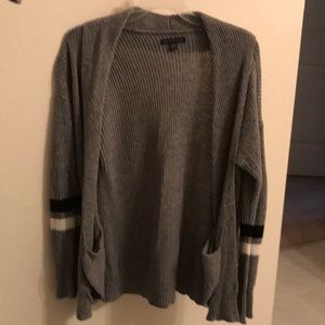 American Eagle Grey Cardigan with buttons